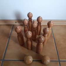 kinder spielzeug holz / 8 Holzkegel + 1 König mit 2 Holzkugeln