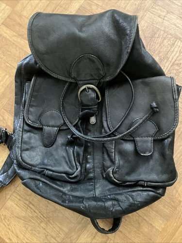 Schwarzer rucksack aus - schwarzer,