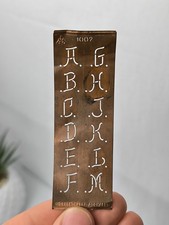 Uralte Monogrammschablone aus