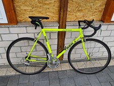 Rennrad TREK Neon Grün