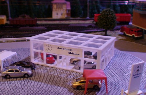 Spur modernes autohaus - n,