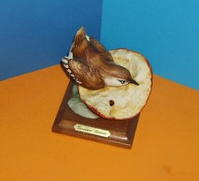 G. Armani Figur Vogel am Apfel  Capodimonte Florence Wildlife