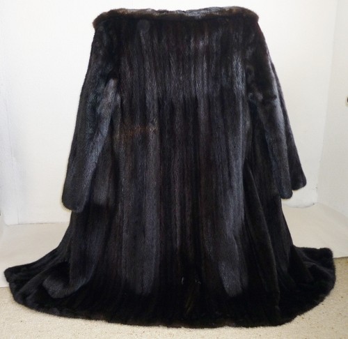 Moderner blackglama nerzmantel - moderner, blackglama-nerzmantel