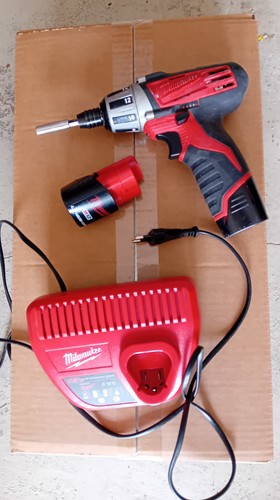 Akkuschrauber milwaukee 12v - akkuschrauber,
