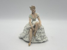 Wallendorf Porzellan Ballerina  – „Schuhbinderin“ 1318/oo (243)