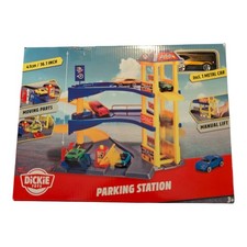 Parkhaus - 3 Etagen mit Lift &