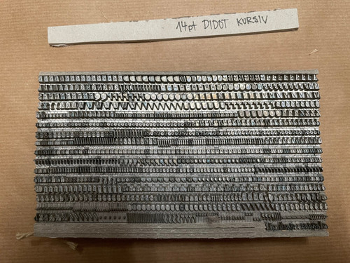 Bleisatz prägeschrift - bleisatz,