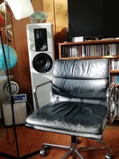 Vitra Charles Eames EA 217