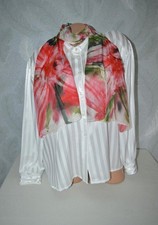 Hauchzartes Batik Blüten