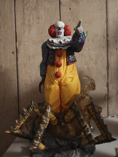 Diamond select pennywise the - diamond,