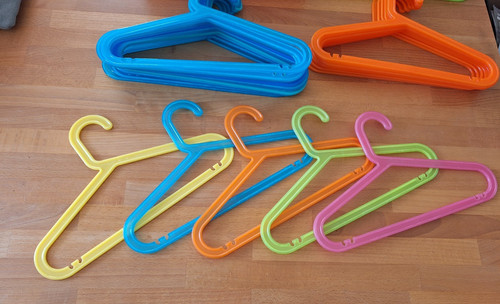 Kinderkleiderbügel bunt - 44,