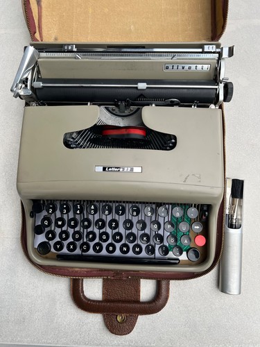 Olivetti lettera - , 22
