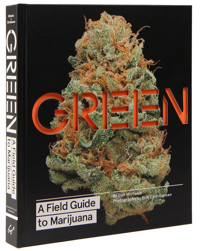 Green field guide - green:,