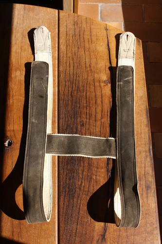 Schöner brauner hosenträger - brauner,