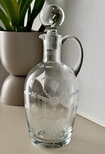 Dekorative Glas-Karaffe mit