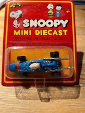Snoopy Mini Diecast Snoopy Aviva vintage Rennwagen Bolide Modellauto 1:64 OVP
