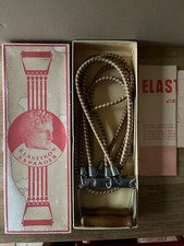 Antiker Sportgerät Fitnessgerät  Expander OVP Elastikon Holzgriffe 60er  Vintage