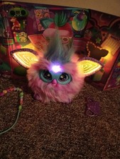 Hasbro Furby Coral Interaktives Spielzeug