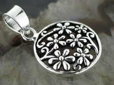 Kettenanhänger Blume des