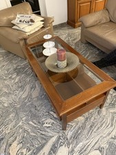 Klassischer Couchtisch In