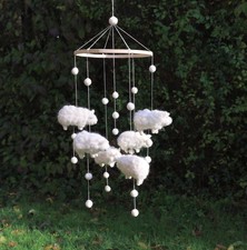 Mobile mit Schafen, Schäfchen zum Einschlafen aus Filz, FairMade und handgemacht