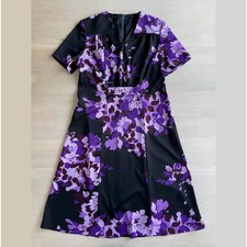 Vintage lila Blumen Kleid