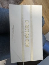 ✨ Dior Make-Up Clutch –