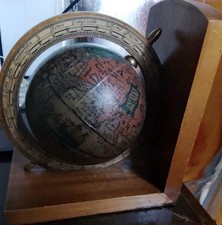 Globus Erde Darstellung Holz