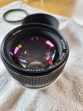 Nikon F Nikkor Objektiv 85 mm