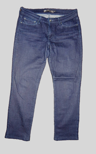 Levi demi curve modern - curve, rise