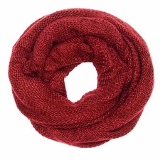 Strickschal mit Glitzerfäden