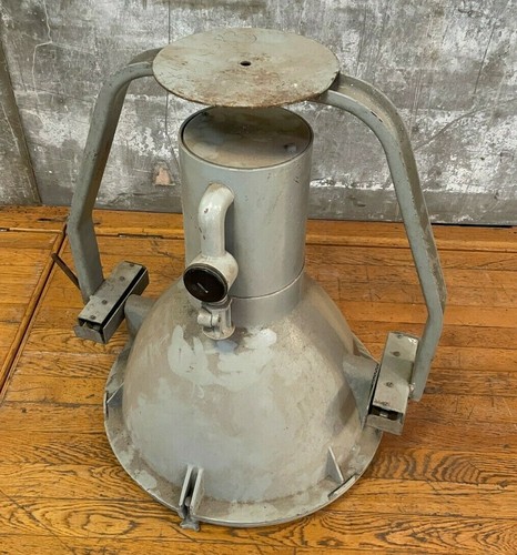 Aka scheinwerfer - scheinwerfer, /