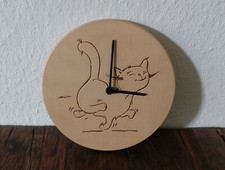 Wanduhr Holz mit Katzenmotiv