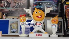 3 Figuren Oil DropTankstelle