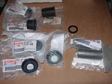 YAMAHA XT250 SR250 ORIG. SCHWINGENBUCHSEN HÜLSENSET STAUBDECKEL