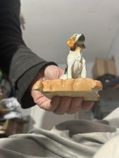 Unmarkierte hundefigur auf - hundefigur,