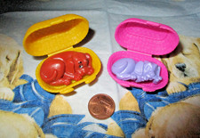 2 Hunde im Körbchen Deko für