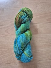 Handgefärbte Wolle Atelier