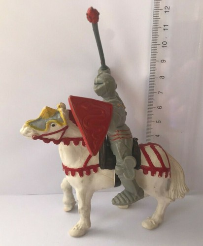 Ritter mit turnierpferd - ritter,