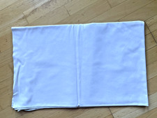 Große weiße  Tischwäsche