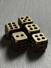 5 Würfel aus massivem Messing