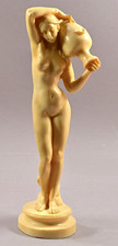 Skulptur Frau mit Krug, Figur 29cm, Resin, elfenbeinfarben