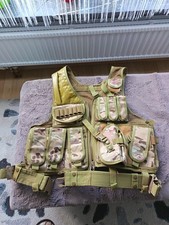 Flecktarn Koppeltragegestell, Magazintaschen, Pistolentasche