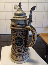 Alter, reich verzierter Krug mit vermutlich Zinndeckel und Gravur, 1 Liter FV