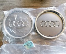 1 Stück von 2 Stück Audi NEUWARE Alufelgen Nabendeckel 8 L 0 601 165 A