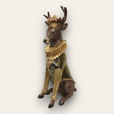 Großer Hirsch mit Geweih