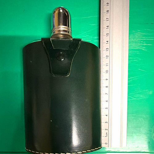Flachmann aus glas mit - glas,