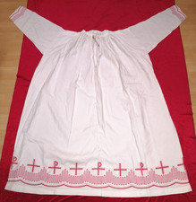 SCHÖNE ALBE KIRCHENGEWAND
