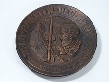 Wandteller mit DDR Relief Motiv: FLA-Raketen-Regiment Dombrowski - SYSpur