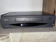NOKIA-Videorecorder mit 17 bespielten und leeren Kassetten